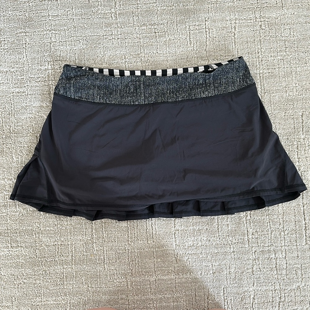Lululemon women’s tennis/golf skirt